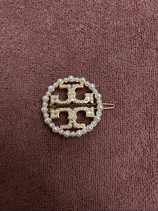 Tory Burch Gold Pearl Round  Hair Clip - Picture 3 of 5